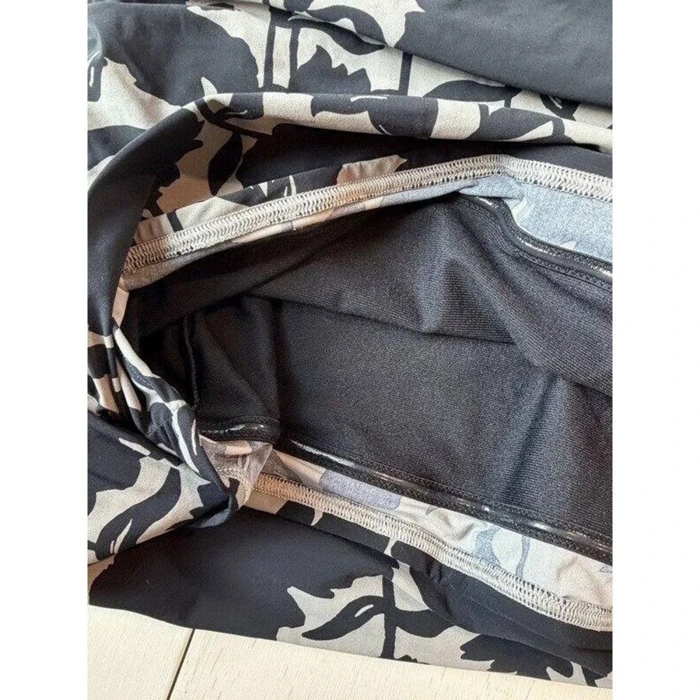 Lands End Black Gray Floral Print Swimsuit Tankini Top Slendersuit Size 18